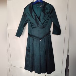 Special Event Holiday Appropriate Deep Green Portrait Collar Belted J Howard EUC